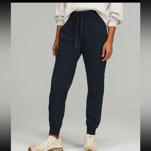 Lulu Dance studio mid rise jogger full length in black size 6. Great condition.